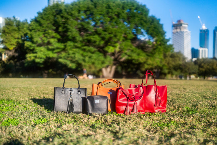 FULL-GRAIN LEATHER HANDBAGS